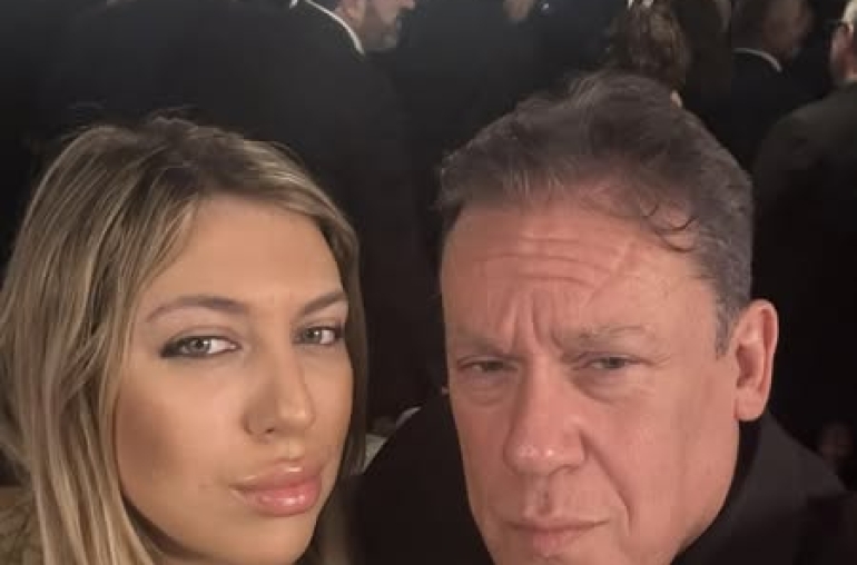 tΣτην κοπή της βασιλόπιτας της Διοικούσας ! Καλή χρονιά σε όλες και όλους !